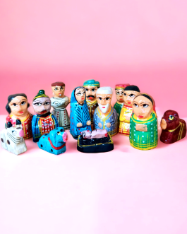 Crèche de Noël indienne peinte à la main – 13 pièces