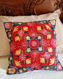 Housse de coussin brodée du Cachemire – Lotus du lac Nagin