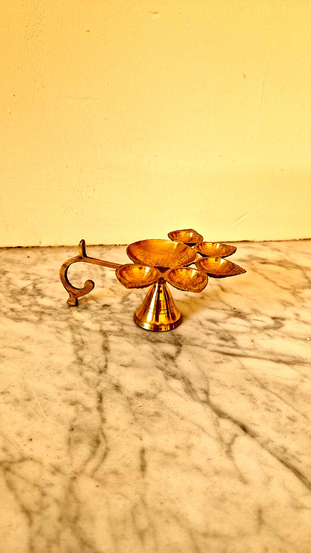 Diya, lampe à huile indienne en laiton – 5 branches
