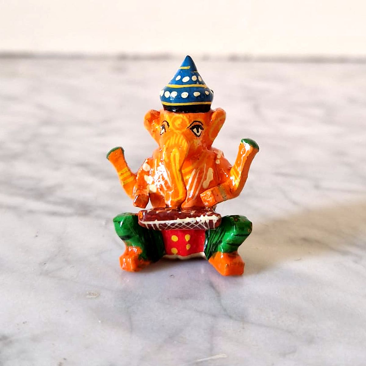 Petit Ganesh en bois peint main – 5 couleurs – Image 4