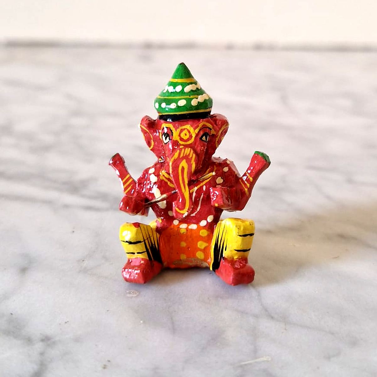 Petit Ganesh en bois peint main – 5 couleurs – Image 3
