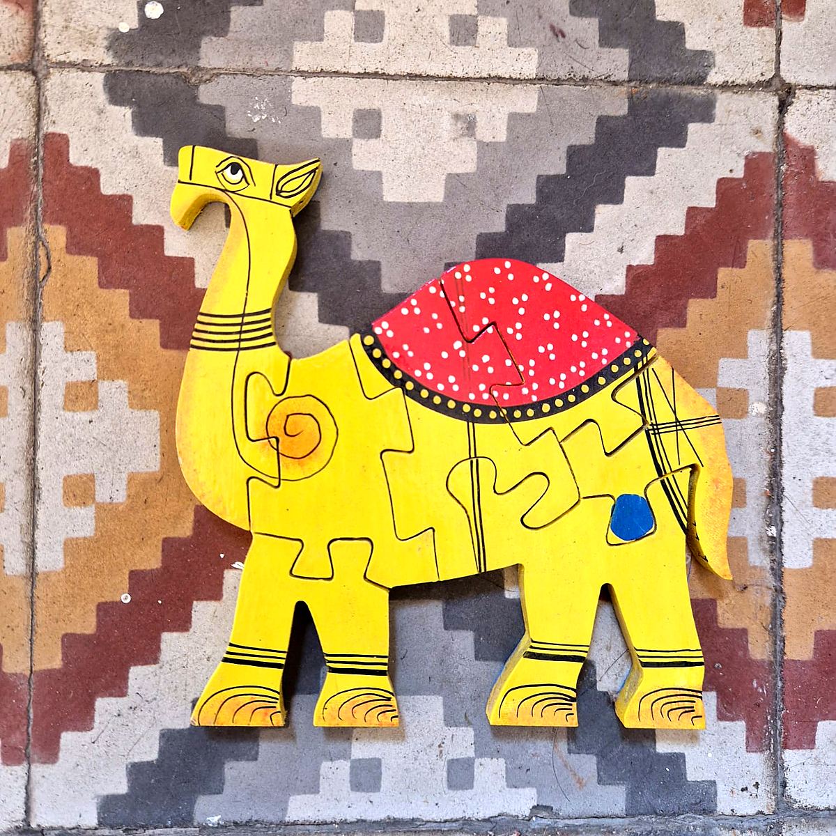 Petit tableau en bois peint main – Chameau « Unt », Animaux sacrés – Image 2