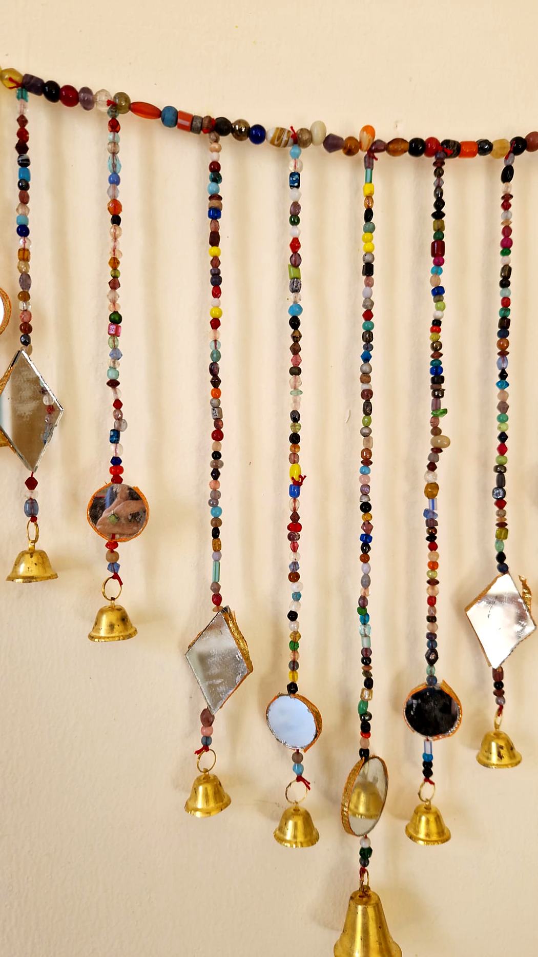 Toran indien multicolore en perles, miroirs et clochettes – 3 modèles – Image 8